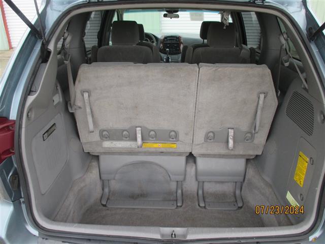 $6995 : 2005 Sienna image 10