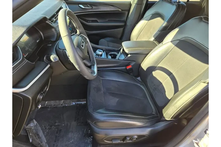 $28091 : Jeep Grand Cherokee 2024 4x4 image 10