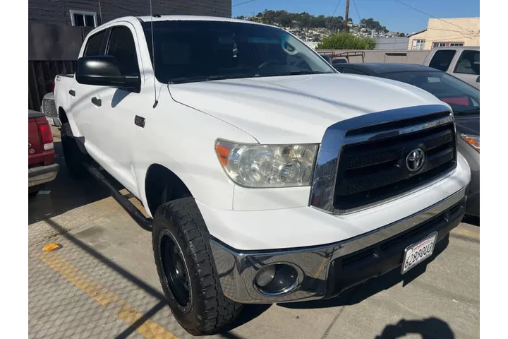 $13499 : 2013 Tundra Grade image 3