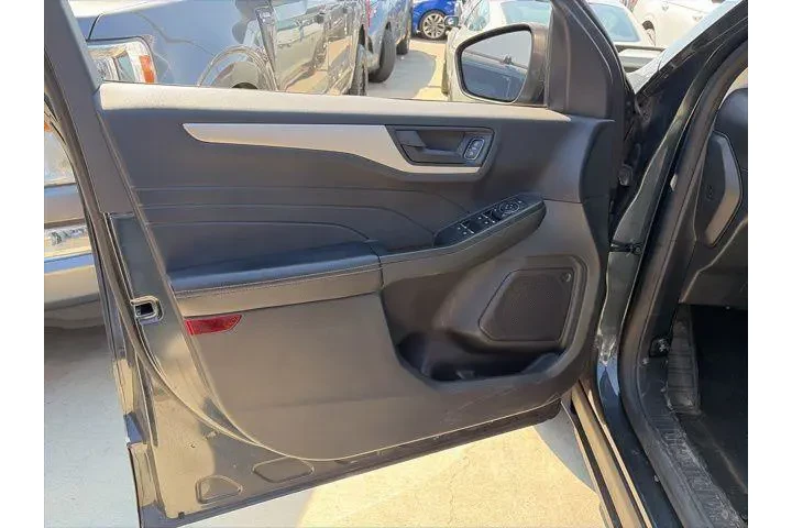 $20000 : Ford Escape 2022 AWD SE 4dr image 7