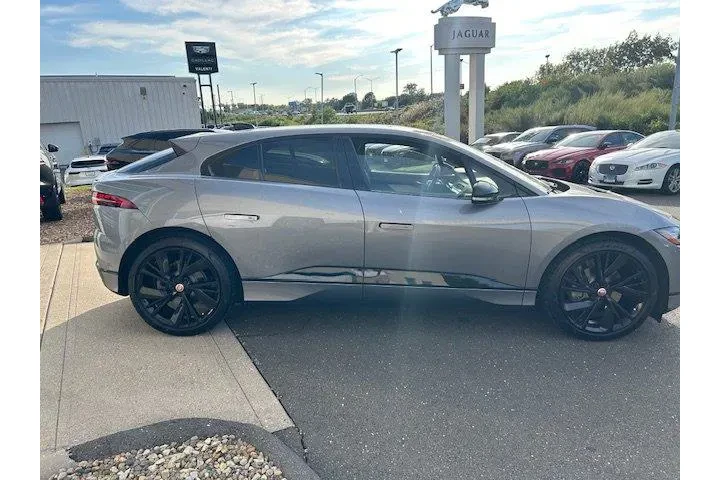 $39850 : Jaguar I-PACE 2023 AWD EV400 image 8