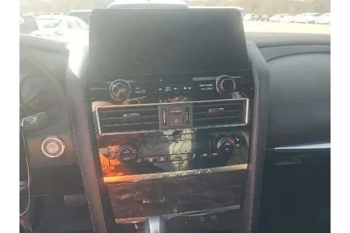 $35353 : Nissan Armada 2021 4x4 Plati image 3