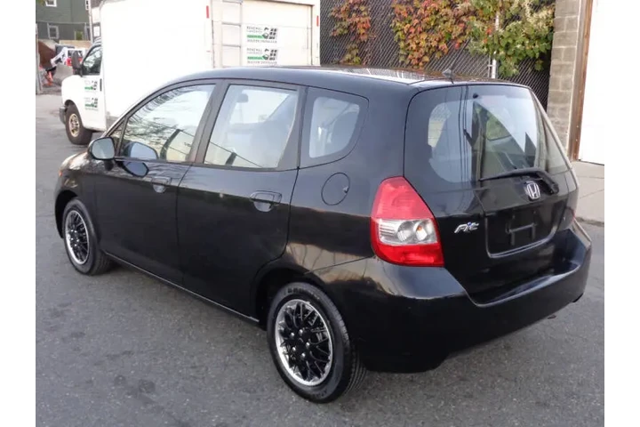 $5450 : 2008 Fit image 5