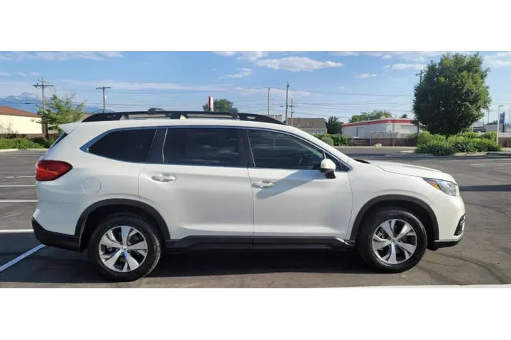 $25300 : 2022 Ascent Premium 7-Passeng image 10