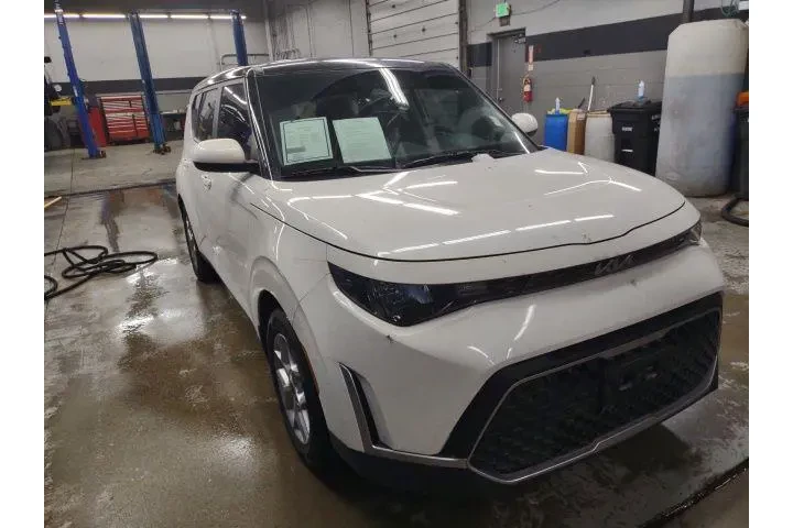 $19900 : Kia Soul 2023 S 4dr Crossove image 5