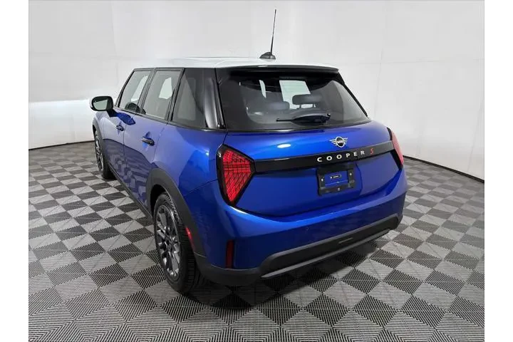 $29993 : MINI Hardtop 4 Door 2025 Coo image 5