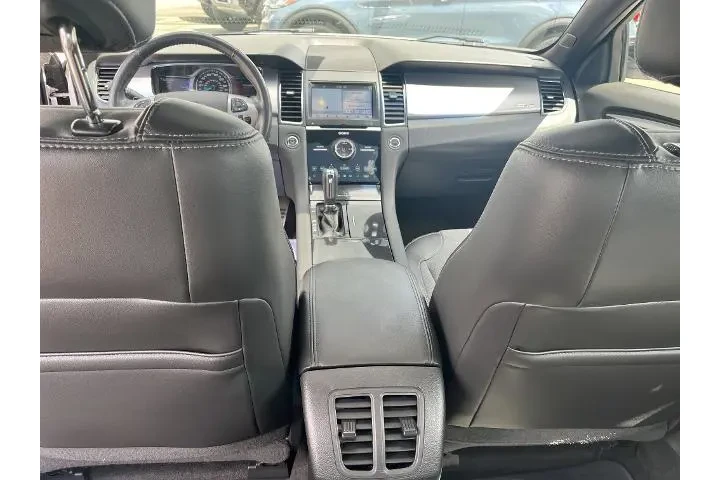 $25587 : Ford Taurus 2018 AWD SHO 4dr image 10