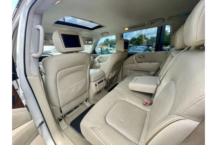 $11900 : 2015 QX80 image 10