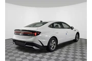 $28030 : Hyundai SONATA 2025 SE 4dr S thumbnail