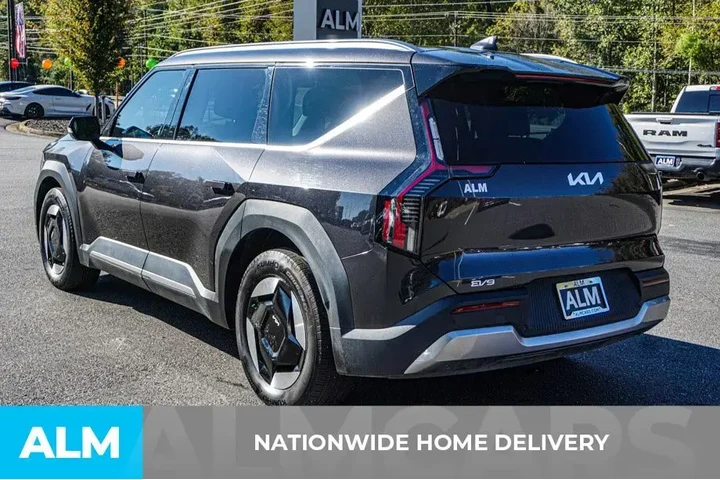 $34460 : Kia EV9 2024 AWD Wind 4dr SU image 5