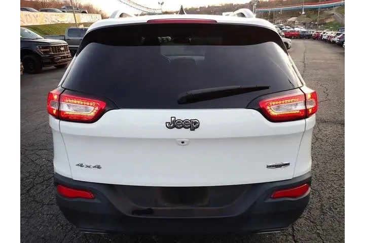 $9688 : Jeep Cherokee 2016 4x4 Latit image 4