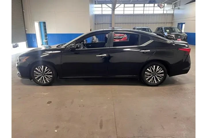 $18448 : Nissan Altima 2024 2.5 SV 4d image 6