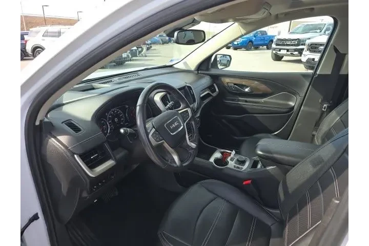 $26500 : GMC Terrain 2022 AWD Denali image 10