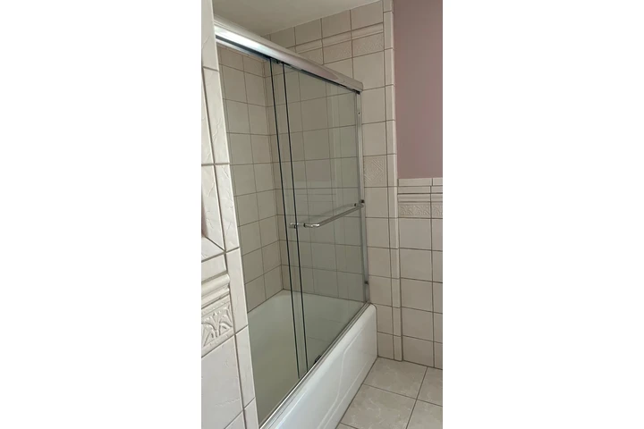 $1100 : Cuarto amplio en Northridge image 5
