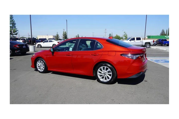 $24984 : 2023 Camry LE image 8