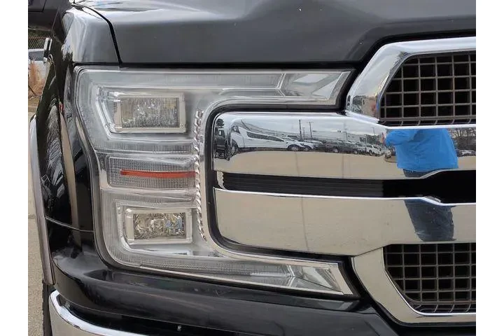 $26206 : Ford F-150 2018 4x4 Lariat 4 image 10