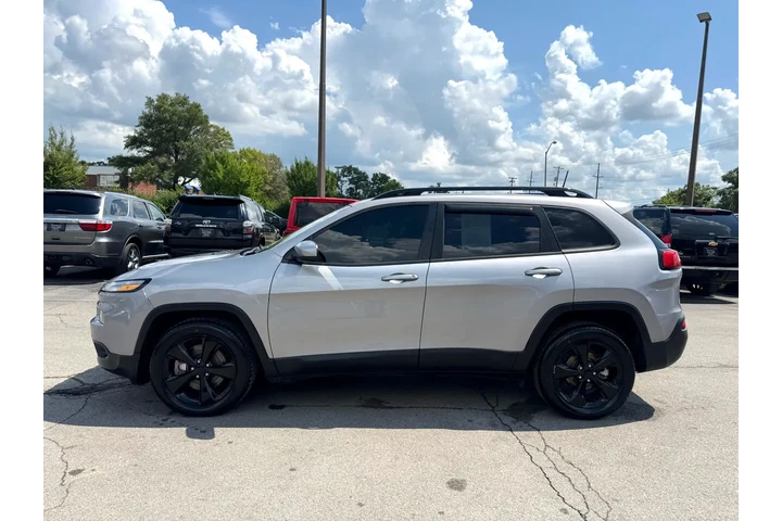 $10980 : 2018 Cherokee Latitude FWD image 5