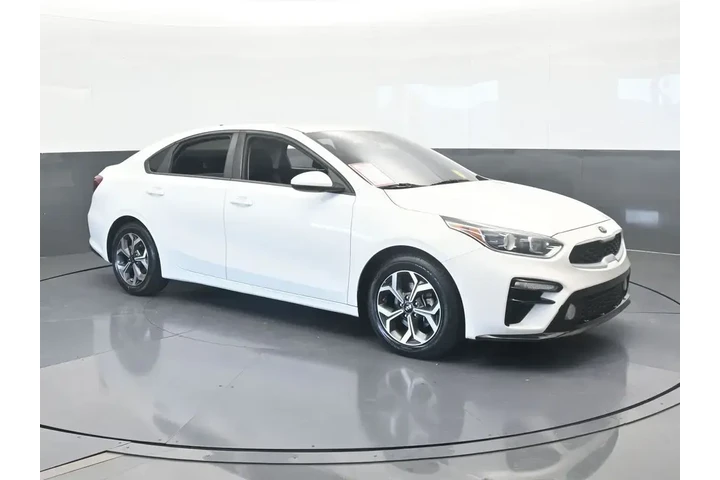 $11622 : Kia Forte 2019 LXS 4dr Sedan image 8