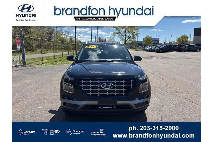 $18495 : Hyundai VENUE 2023 SEL 4dr C image 2
