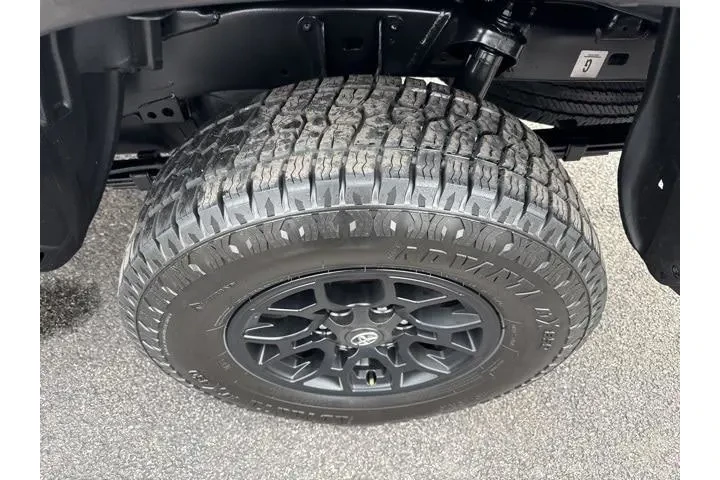 $30589 : Toyota Tacoma 2021 4x4 TRD P image 10