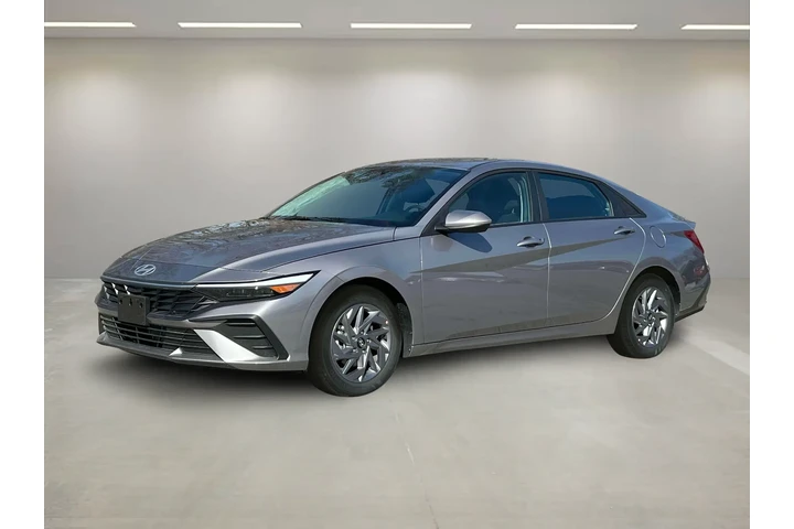 $18989 : Hyundai ELANTRA 2024 SEL 4dr image 2