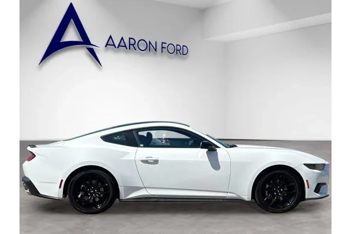 $30717 : Ford Mustang 2025 EcoBoost 2 image 7