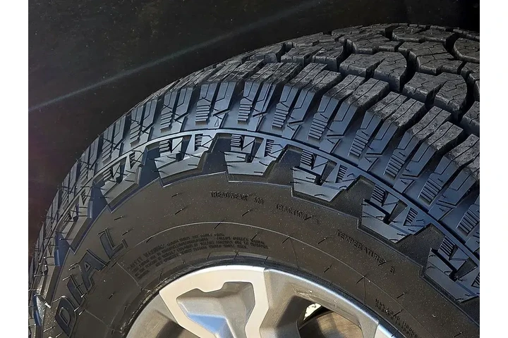 $39582 : GMC Sierra 1500 2025 4x2 SLT image 10