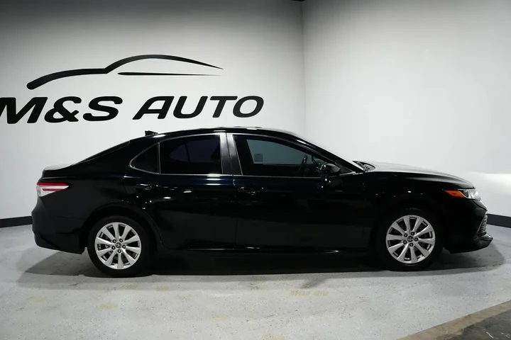 $13821 : 2019 Camry image 5