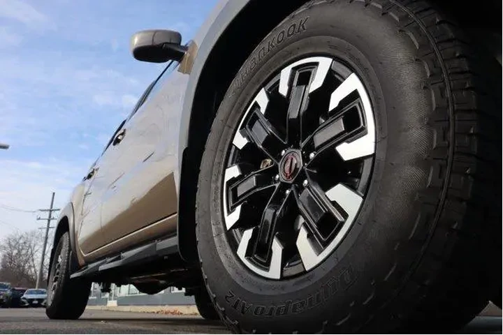 $35298 : Nissan Frontier 2024 4x4 PRO image 10