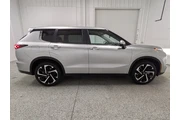 $24997 : Mitsubishi Outlander 2024 SE thumbnail