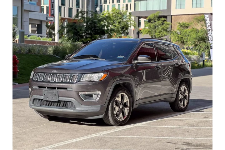 $11990 : 2019 JEEP COMPASS image 5