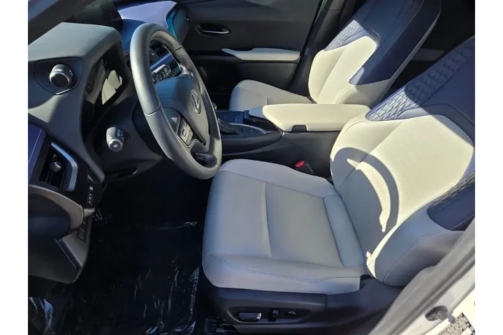 $24694 : Lexus UX 200 2021 4dr Crosso image 10