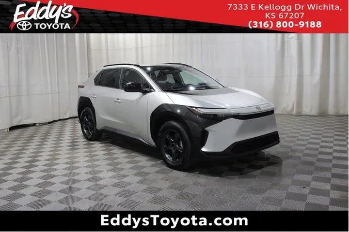 $26998 : Toyota bZ4X 2024 AWD XLE 4dr image 1
