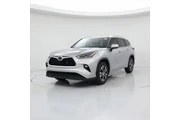 $31998 : Toyota Highlander 2021 XLE 4 thumbnail