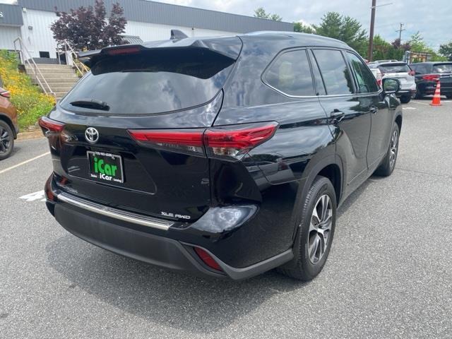$34999 : PRE-OWNED 2020 TOYOTA HIGHLAN image 3