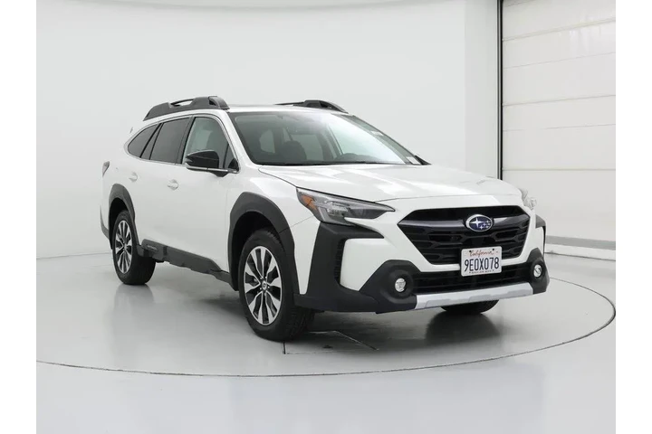 $31998 : Subaru Outback 2023 AWD Limi image 1