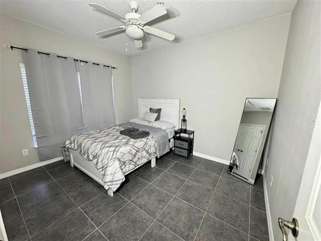 $1300 : Downtown Orlando 3 & 2 image 6