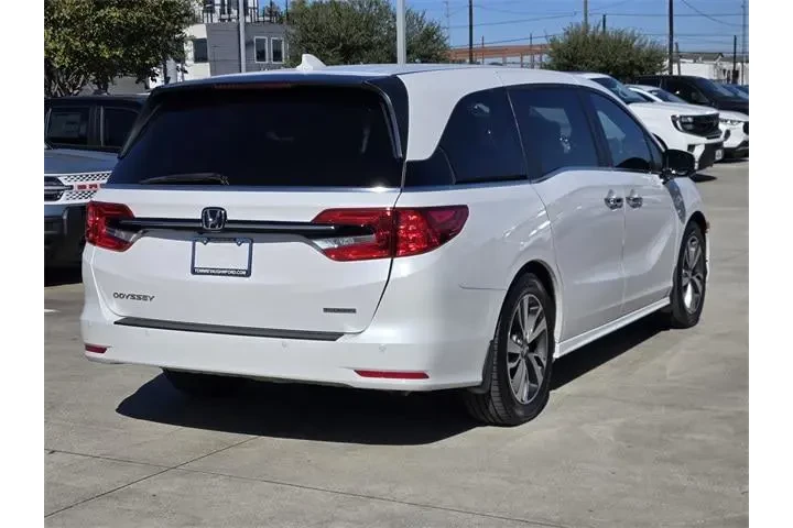 $38275 : Honda Odyssey 2024 Touring 4 image 7