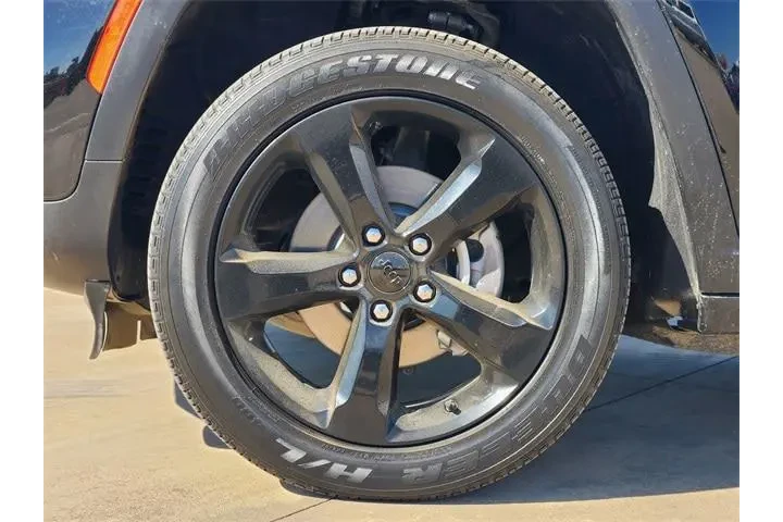 $28250 : Jeep Grand Cherokee 2023 4x4 image 10