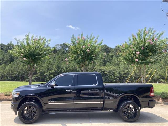 $37999 : 2019 RAM 1500 Limited Crew Ca image 7