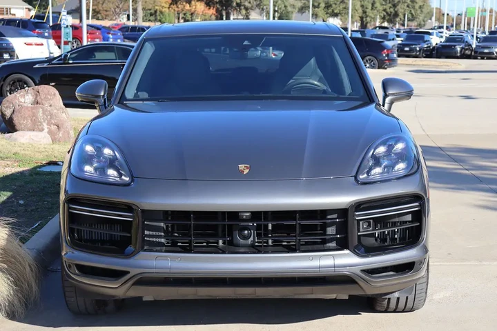 $69998 : 2020 Cayenne Turbo image 4