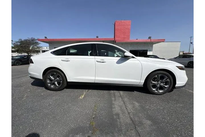 $26260 : Honda Accord 2024 EX 4dr Sed image 2