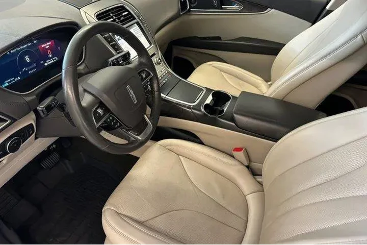 $24717 : Lincoln Nautilus 2019 AWD Re image 10