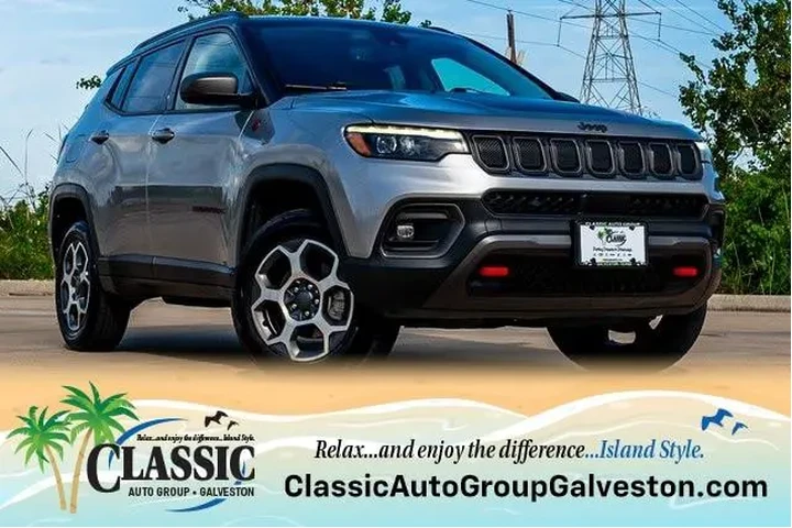 $18631 : Jeep Compass 2022 4x4 Trailh image 1