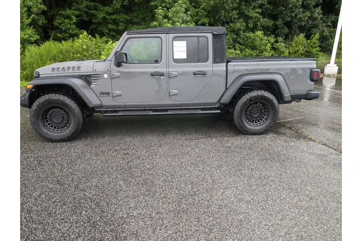$25500 : Jeep Gladiator 2020 4x4 Spor image 7