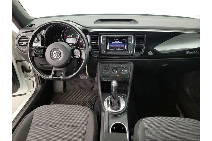$24998 : Volkswagen Beetle 2018 2.0T image 9