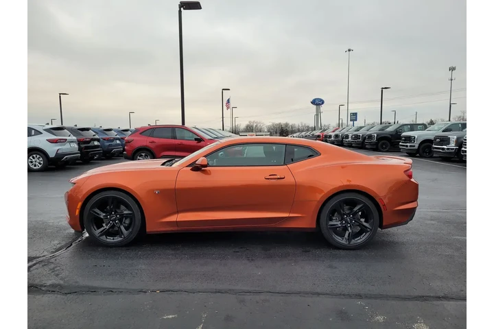 $29989 : Chevrolet Camaro 2024 LT 2dr image 7