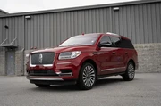 $31987 : Lincoln Navigator 2019 4x4 R thumbnail