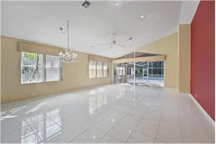 $5500 : Rental property with 3 bedro image 8