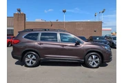 $19572 : 2019 Ascent Premium 8-Passeng thumbnail